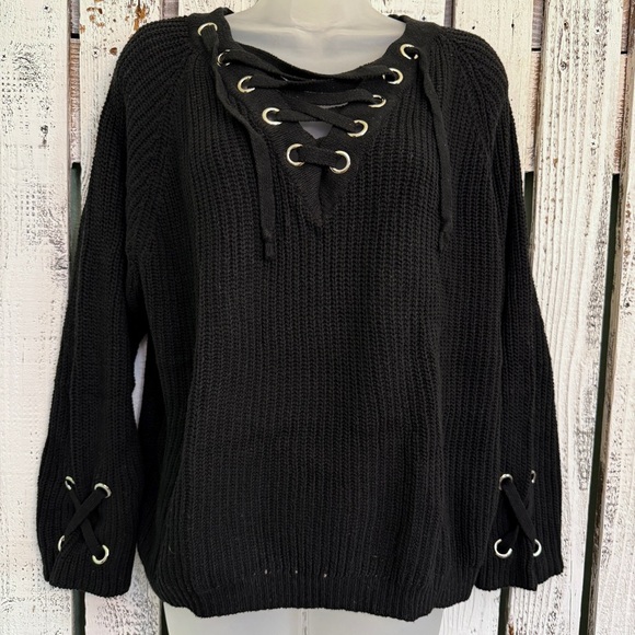 Goth Grunge Lace Up Sweater Women’s Size Large Cable Knit Black V-Neck Gothic - Picture 1 of 9